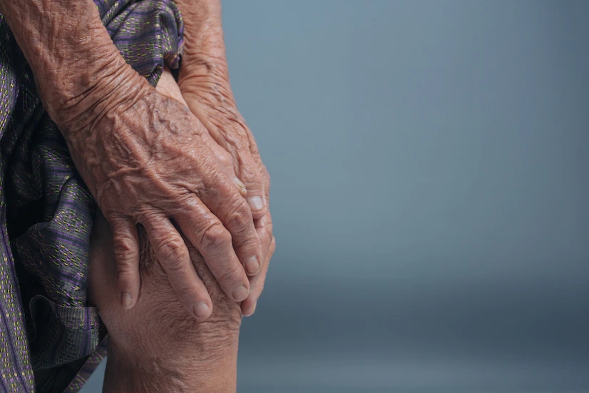 elderly-women-with-pain_1150-12499.webp.jpg